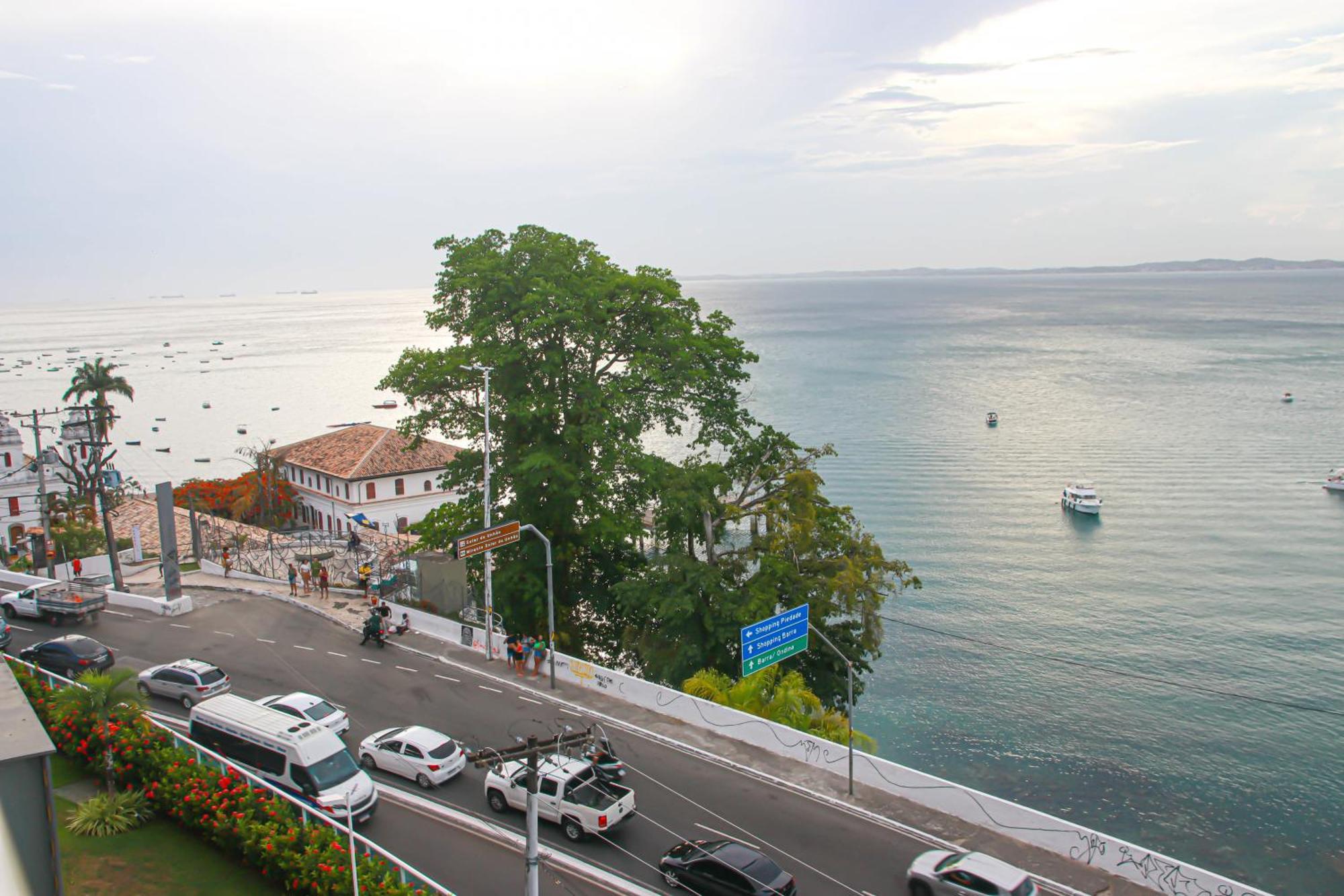 Cloc Marina Vista Mar P/ A Baia De Todos Os Santos Daire Salvador da Bahia Dış mekan fotoğraf