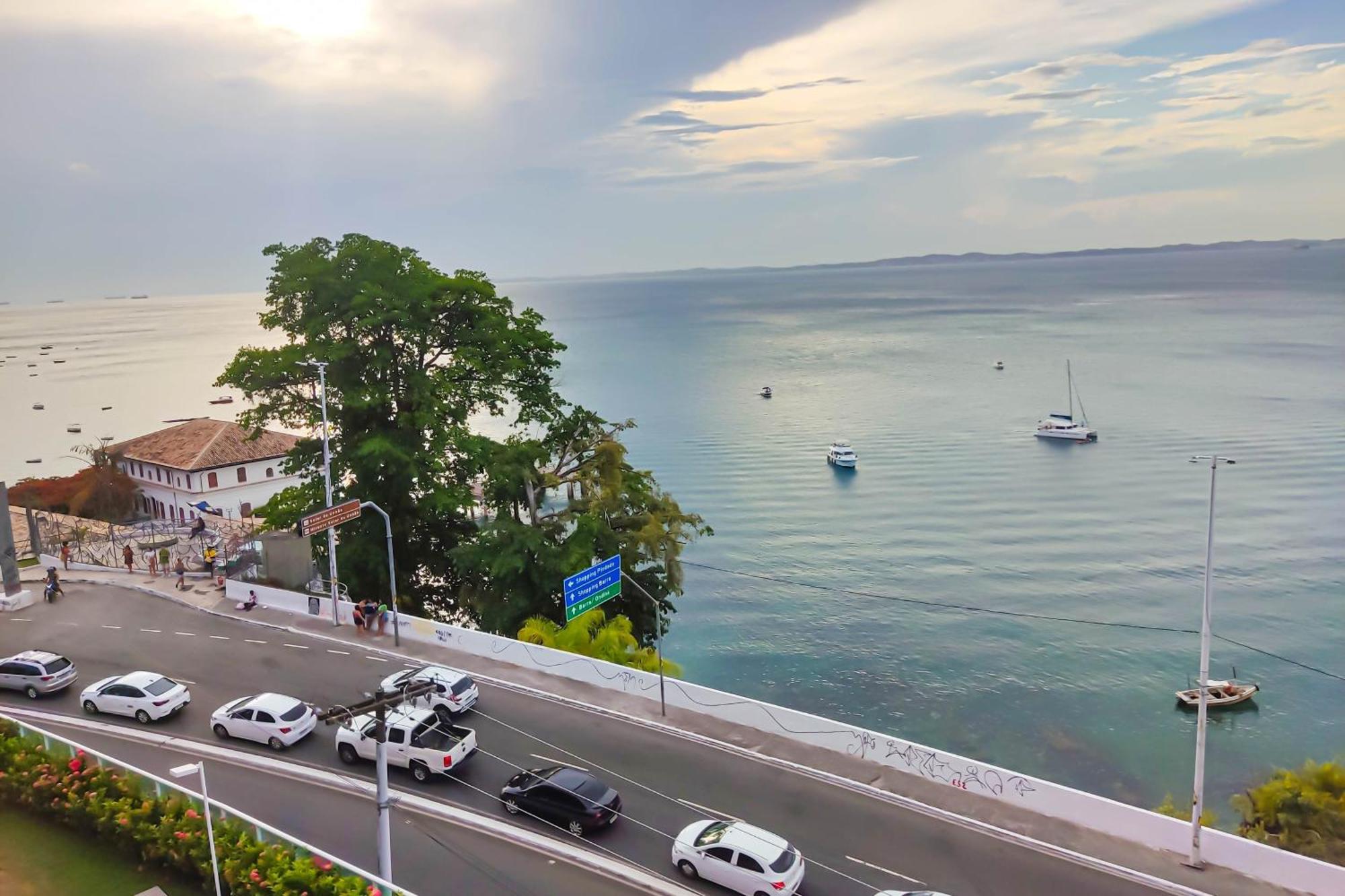 Cloc Marina Vista Mar P/ A Baia De Todos Os Santos Daire Salvador da Bahia Dış mekan fotoğraf