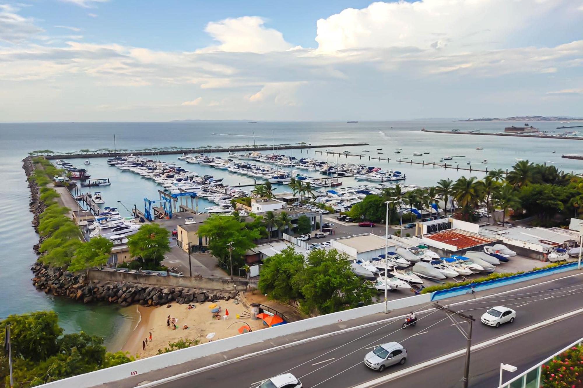 Cloc Marina Vista Mar P/ A Baia De Todos Os Santos Daire Salvador da Bahia Dış mekan fotoğraf