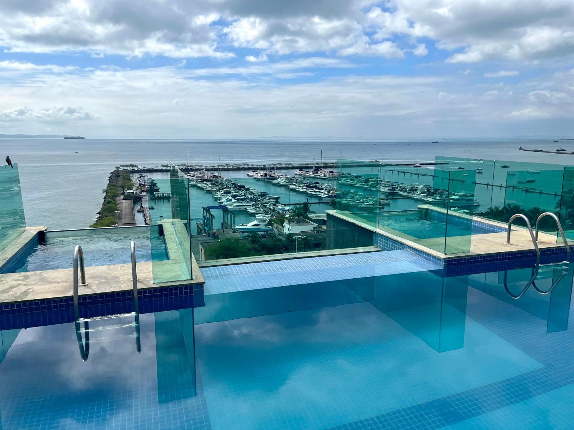 Cloc Marina Vista Mar P/ A Baia De Todos Os Santos Daire Salvador da Bahia Dış mekan fotoğraf